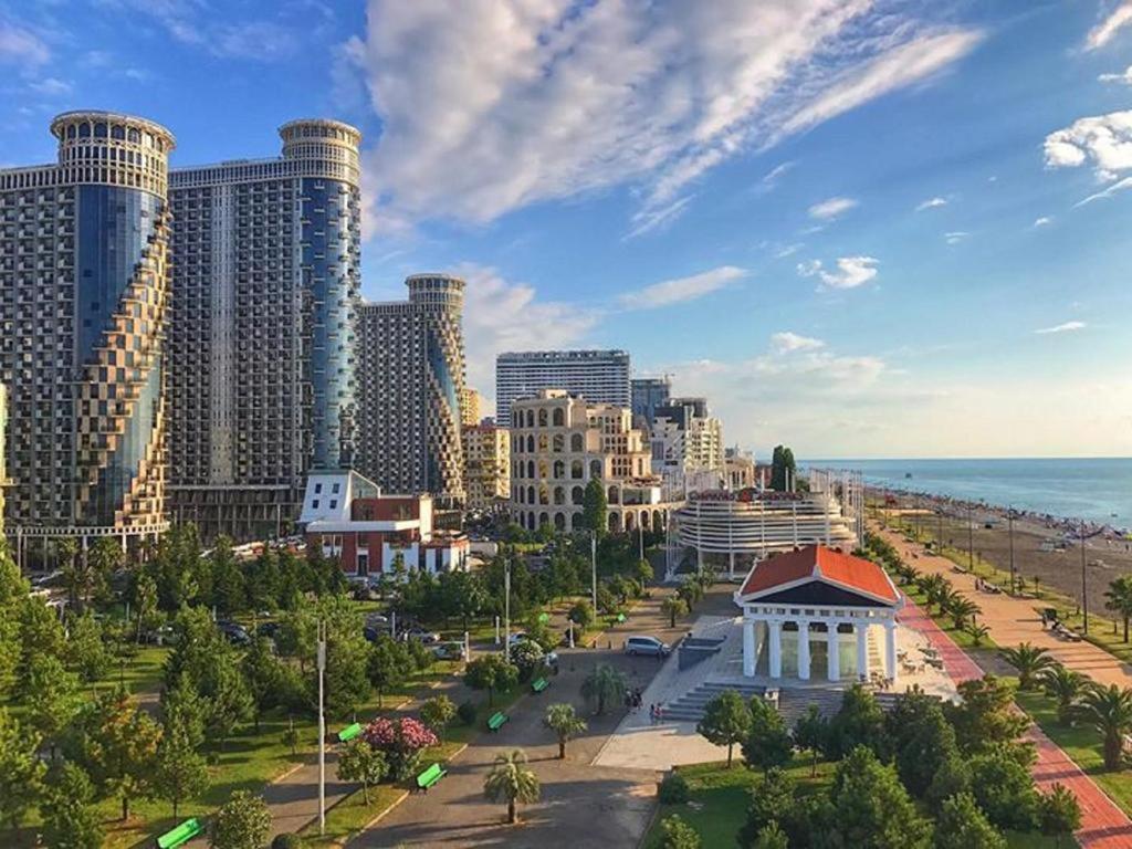 Orbi Sea Tower Aparthotel Batumi Exterior foto